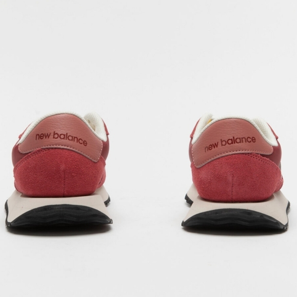 Women's New Balance 237 Sneakers - Picture 10 of 13